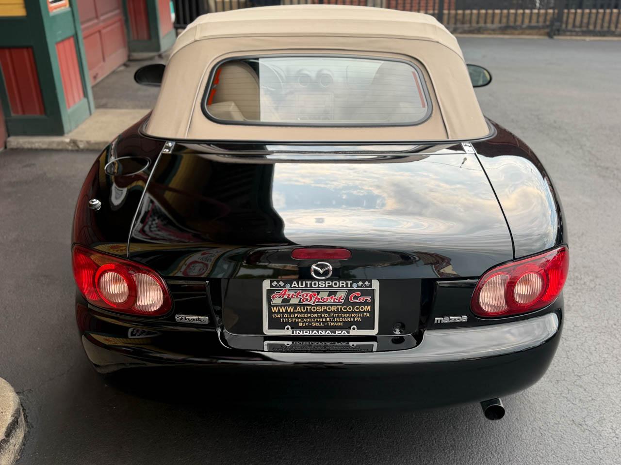 Mazda MX-5 Miata LS 2004