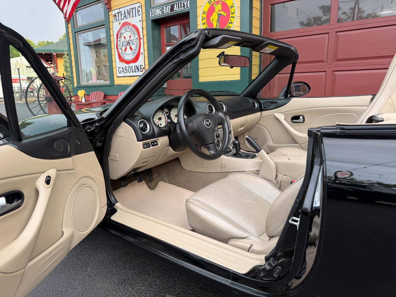 Mazda MX-5 Miata LS 2004