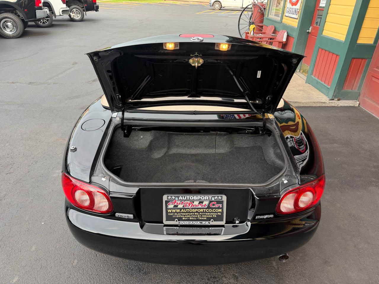 Mazda MX-5 Miata LS 2004