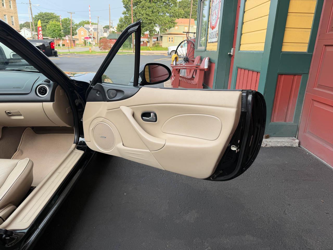 Mazda MX-5 Miata LS 2004