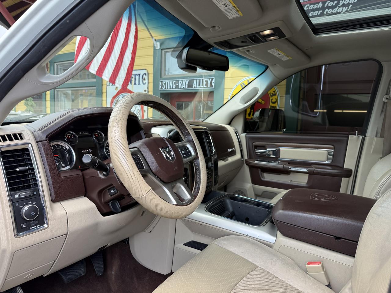 RAM 2500 Laramie Crew Cab SWB 4WD 2017