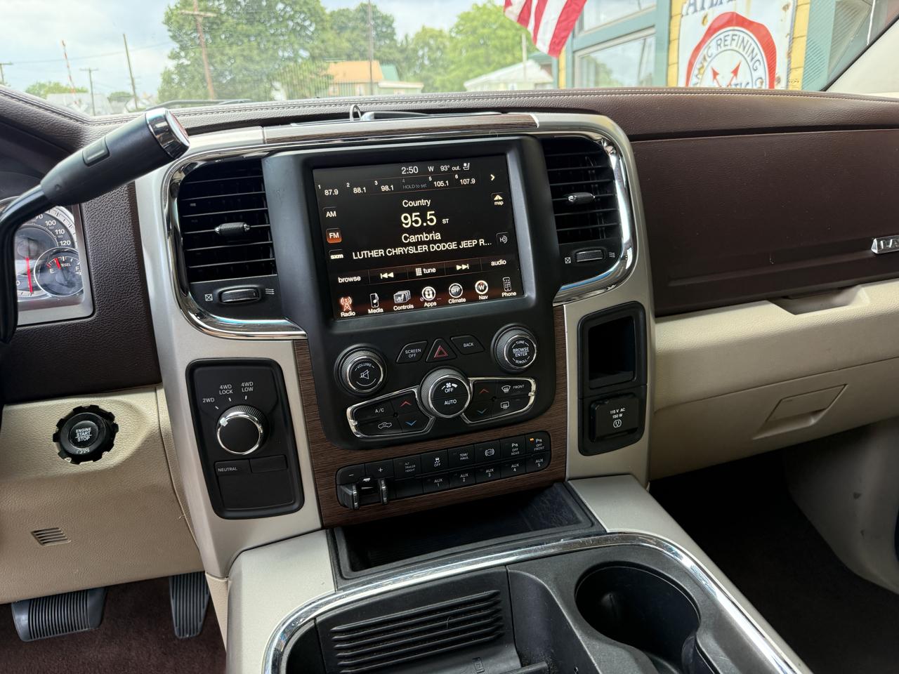 RAM 2500 Laramie Crew Cab SWB 4WD 2017
