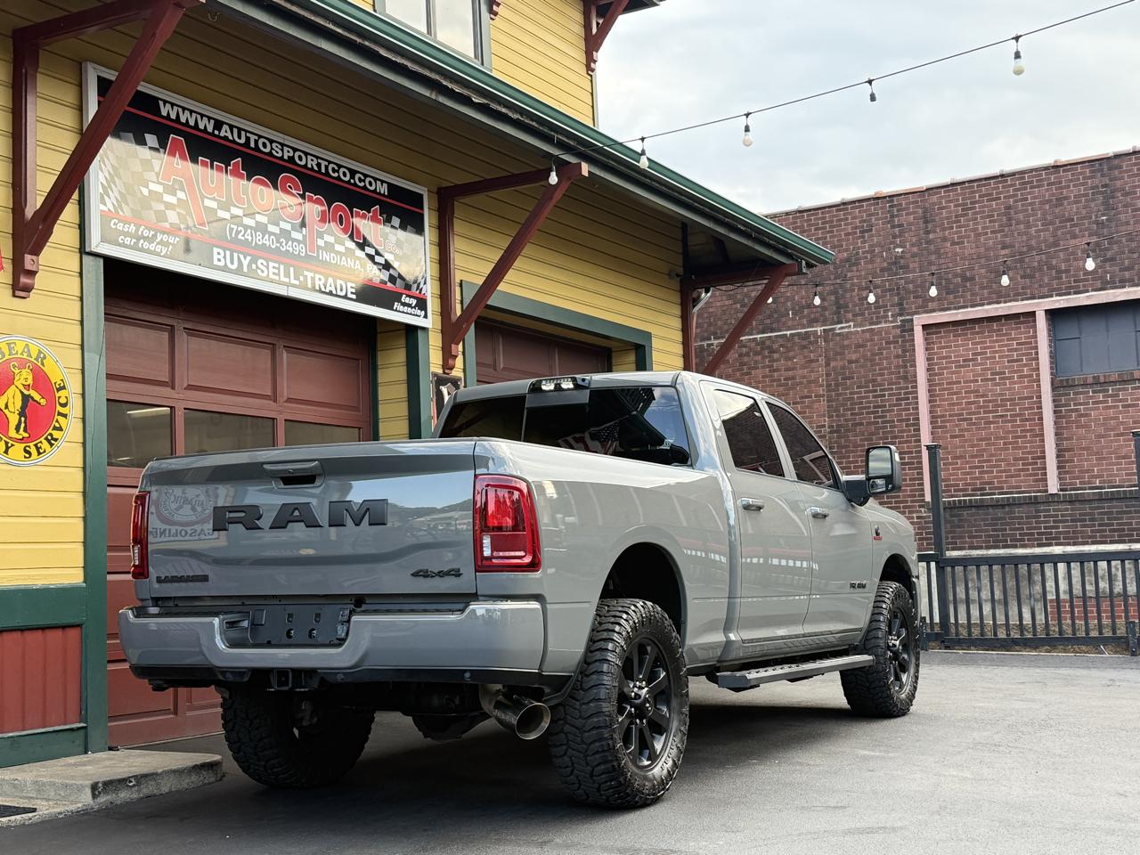 RAM 2500 Laramie Crew Cab 4WD 2026