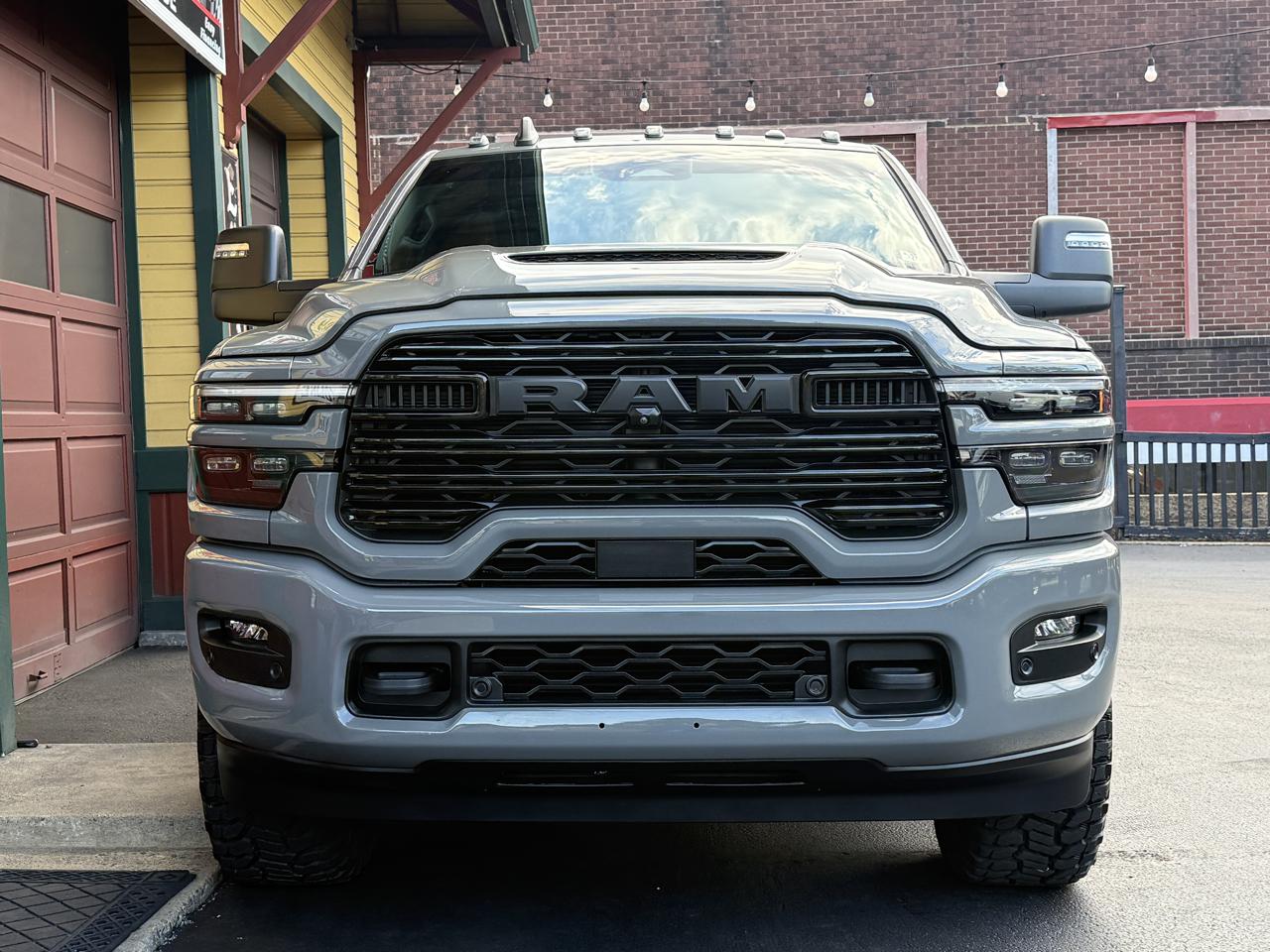 RAM 2500 Laramie Crew Cab 4WD 2026