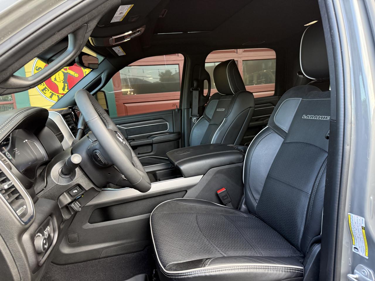 RAM 2500 Laramie Crew Cab 4WD 2026