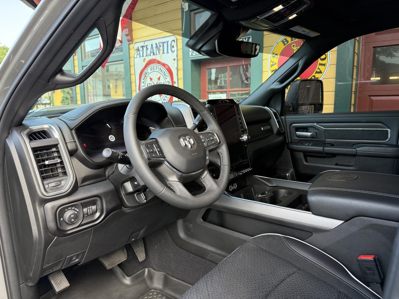 RAM 2500 Laramie Crew Cab 4WD 2026
