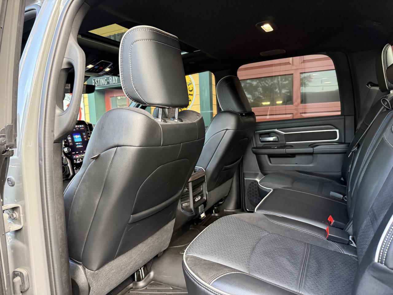 RAM 2500 Laramie Crew Cab 4WD 2026