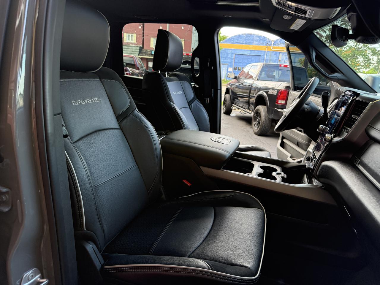 RAM 2500 Laramie Crew Cab 4WD 2026