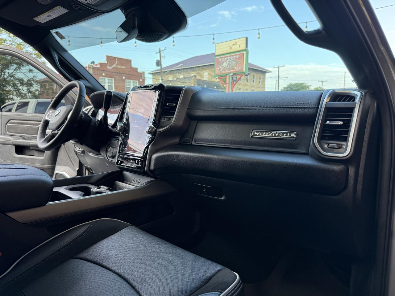 RAM 2500 Laramie Crew Cab 4WD 2026