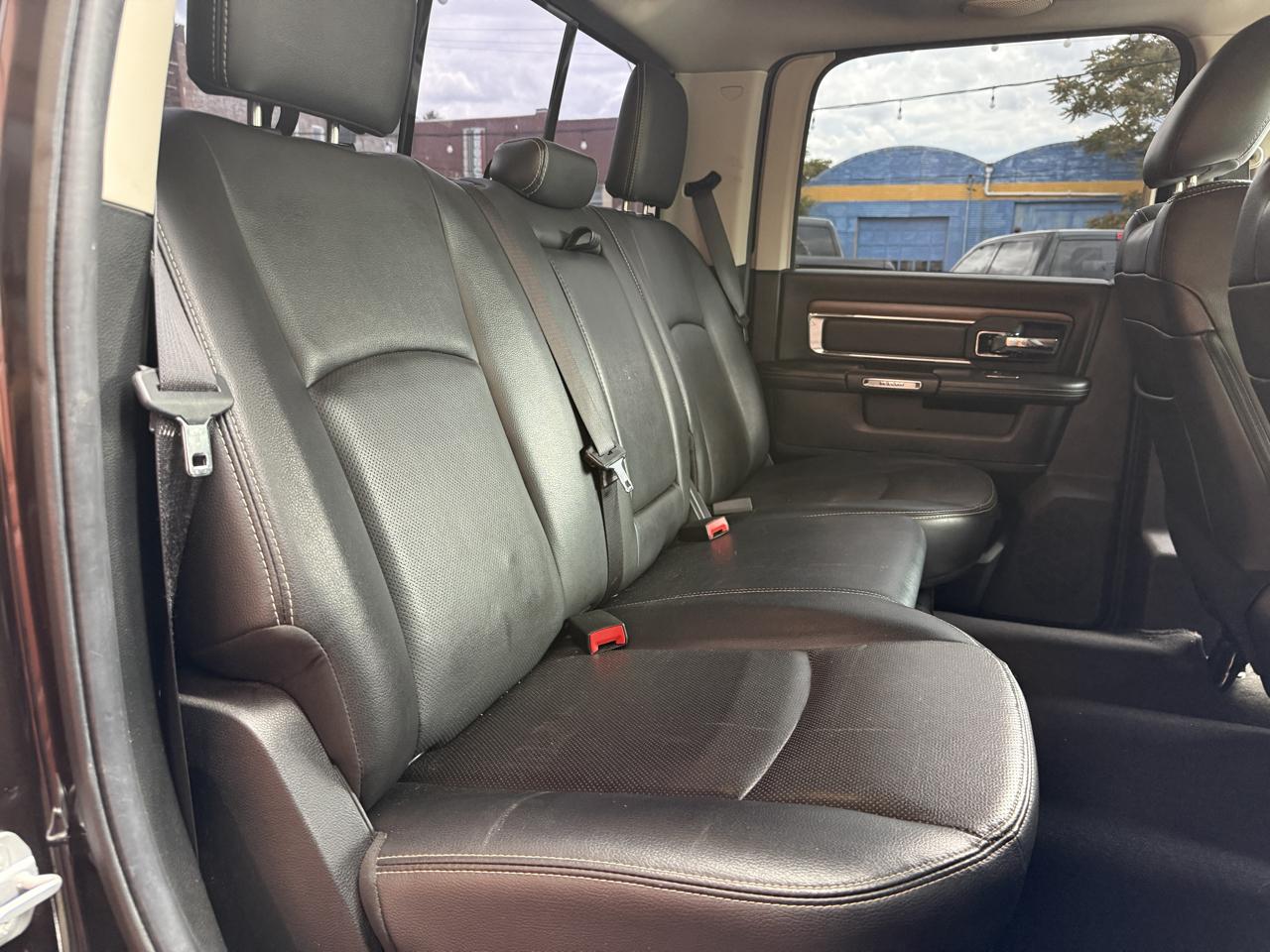 RAM 2500 Laramie Crew Cab LWB 4WD 2016