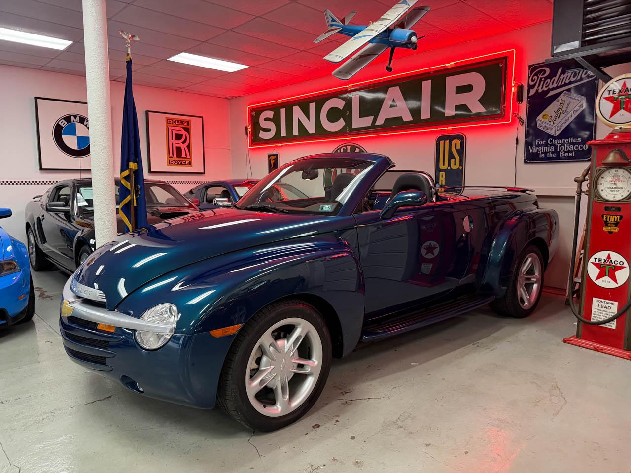 Chevrolet SSR Base 2005