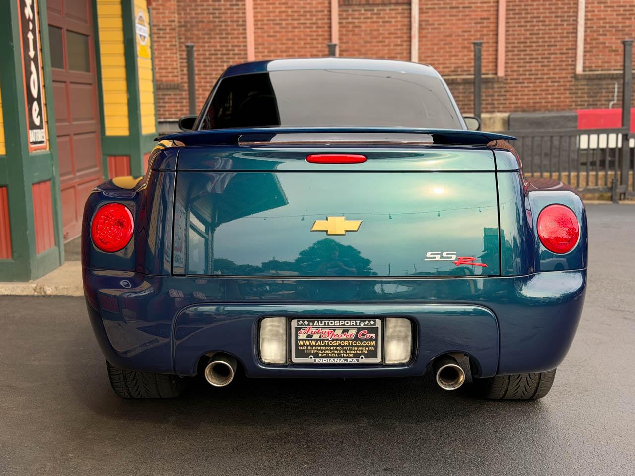 Chevrolet SSR Base 2005