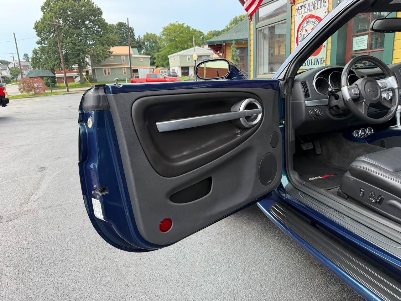 Chevrolet SSR Base 2005