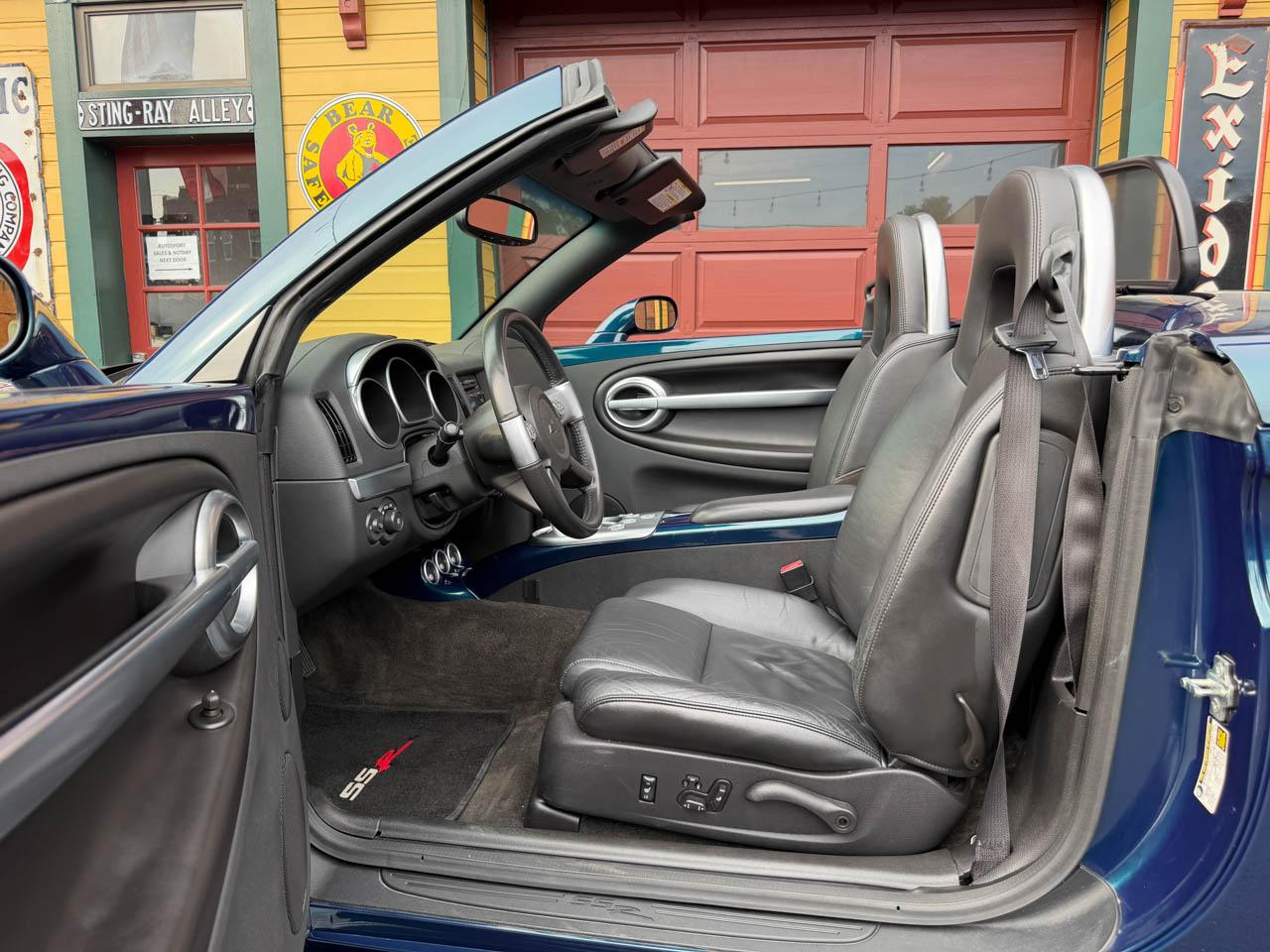Chevrolet SSR Base 2005