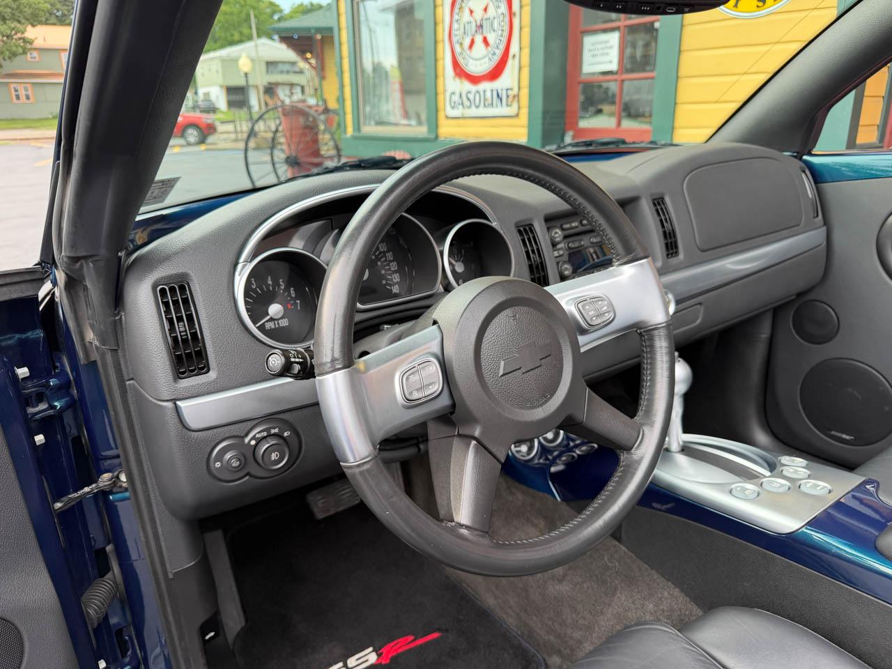 Chevrolet SSR Base 2005