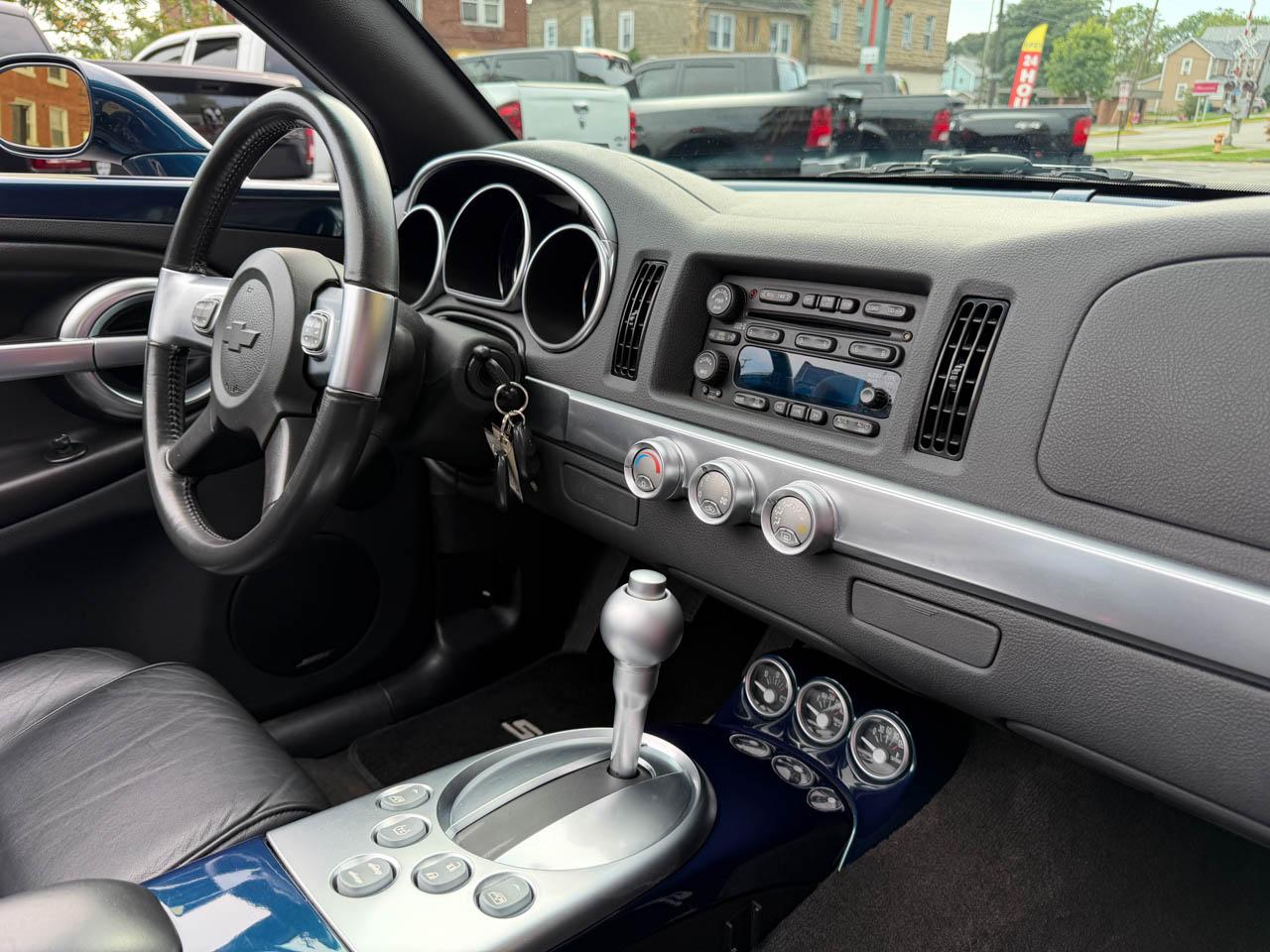 Chevrolet SSR Base 2005
