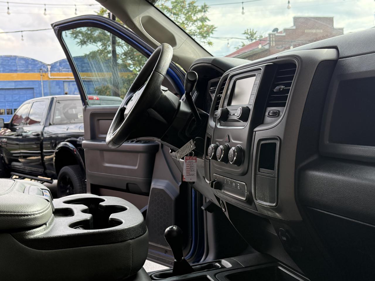 RAM 2500 Tradesman Crew Cab SWB 4WD 2018