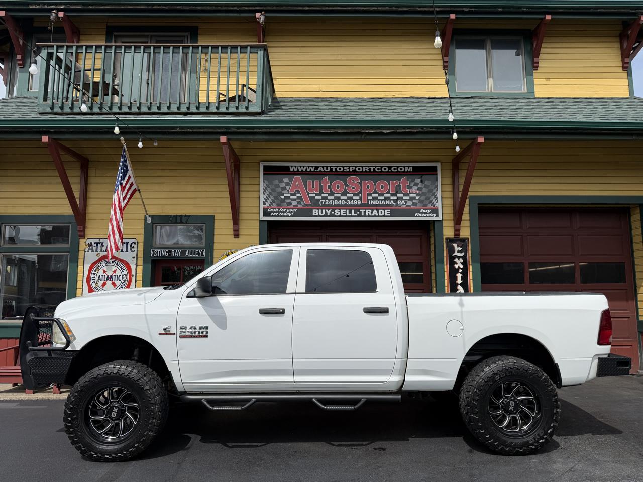 RAM 2500 Tradesman Crew Cab SWB 4WD 2016
