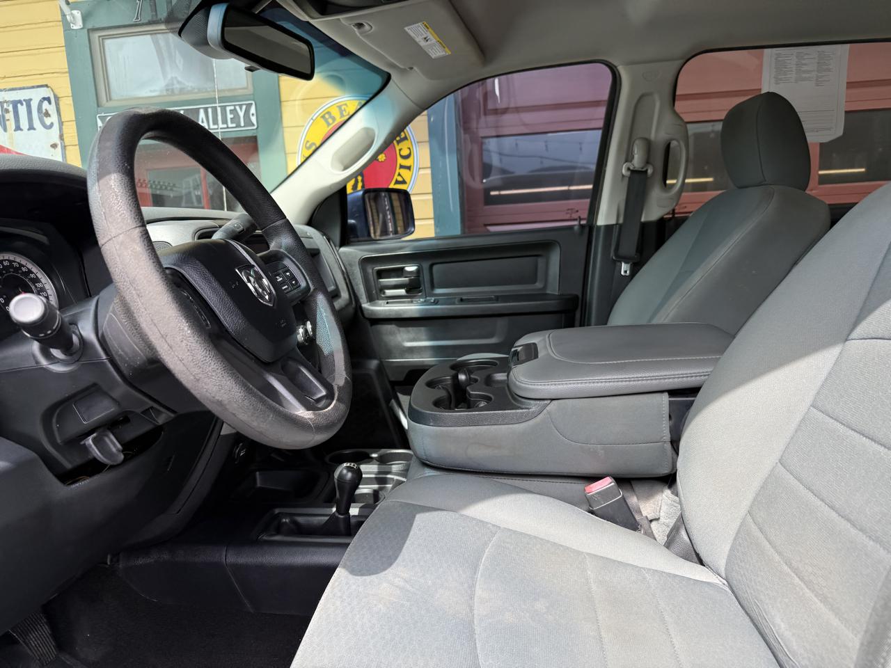 RAM 2500 Tradesman Crew Cab SWB 4WD 2016
