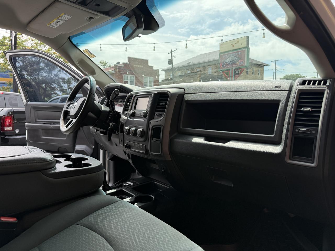 RAM 2500 Tradesman Crew Cab SWB 4WD 2016