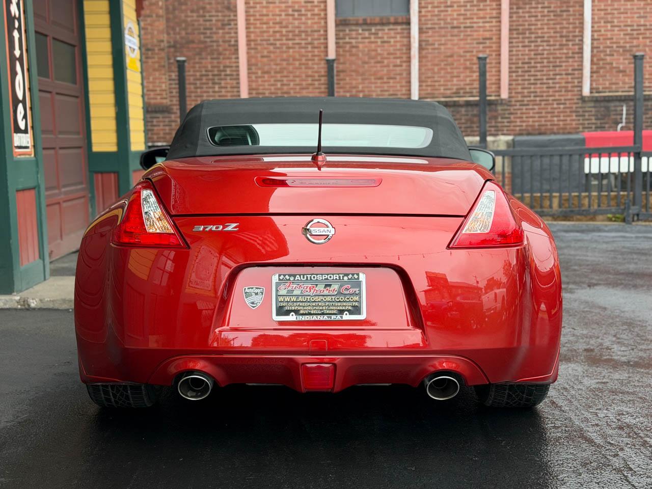 Nissan Z 370Z Touring Roadster 2013