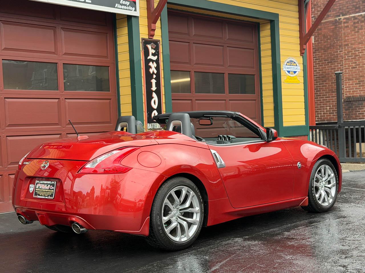 Nissan Z 370Z Touring Roadster 2013