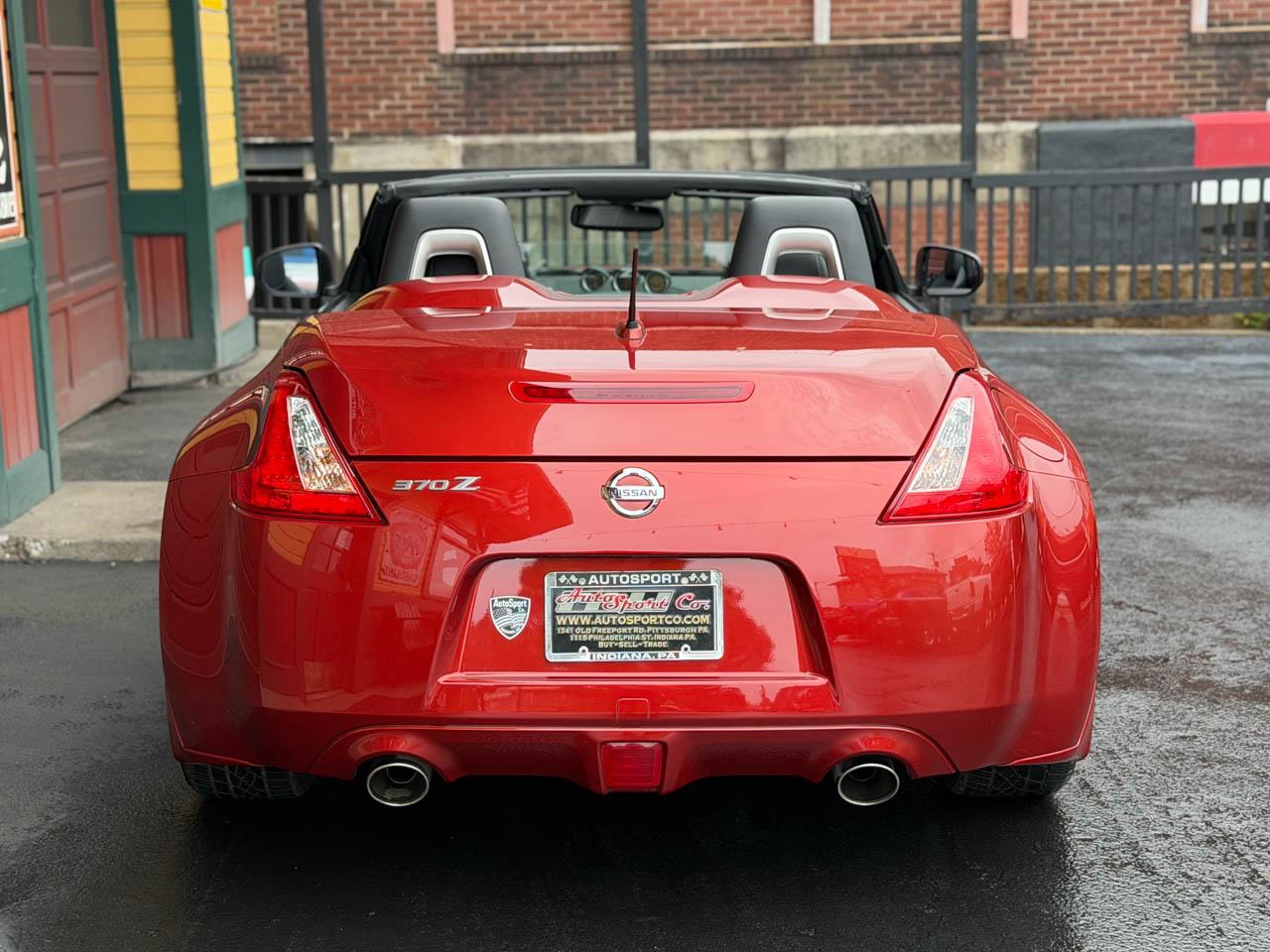 Nissan Z 370Z Touring Roadster 2013