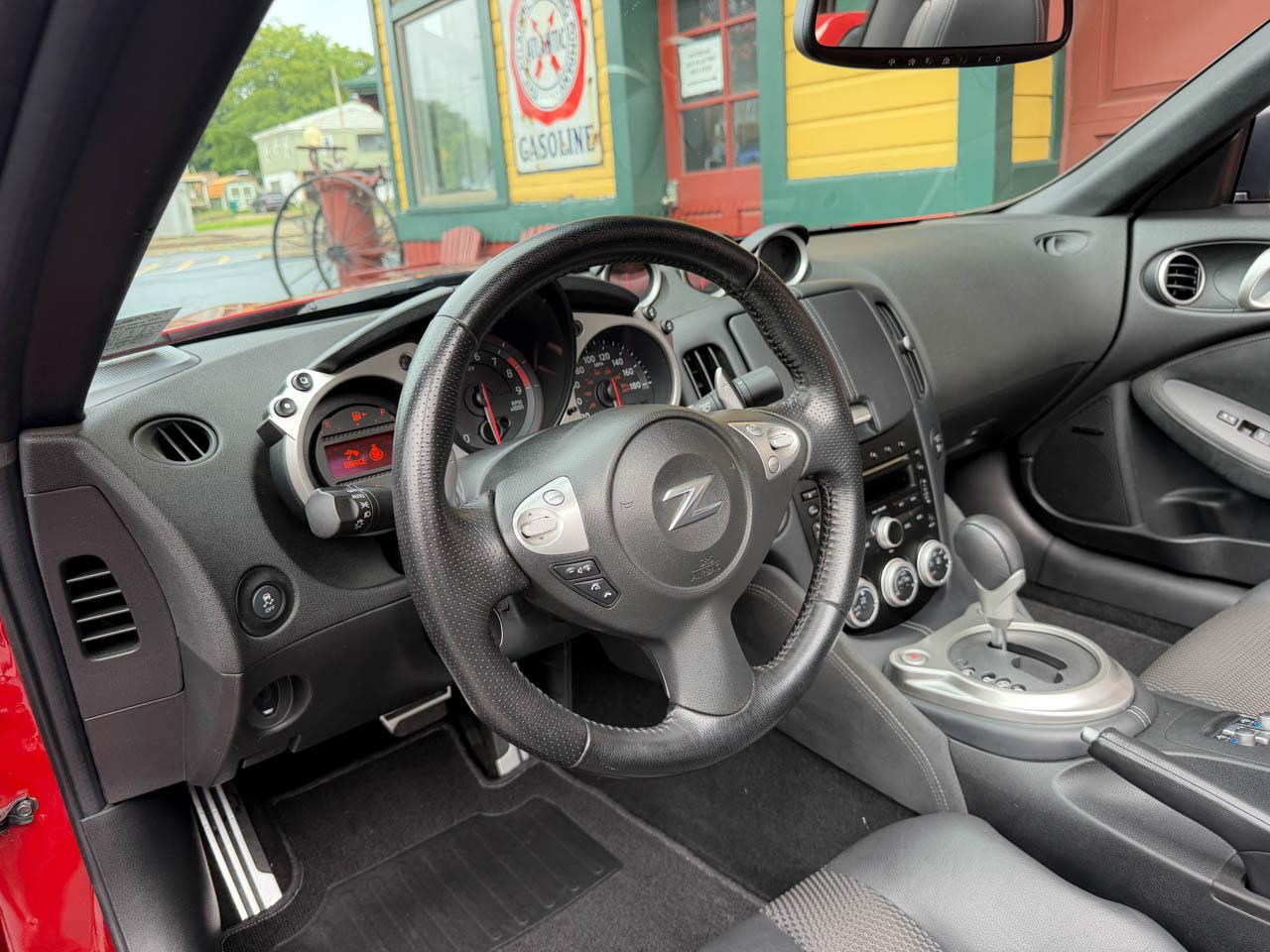 Nissan Z 370Z Touring Roadster 2013