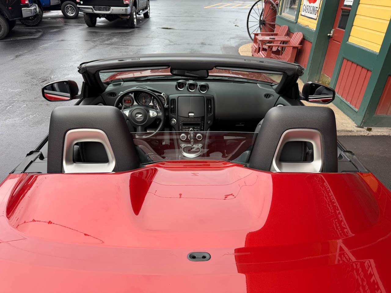 Nissan Z 370Z Touring Roadster 2013