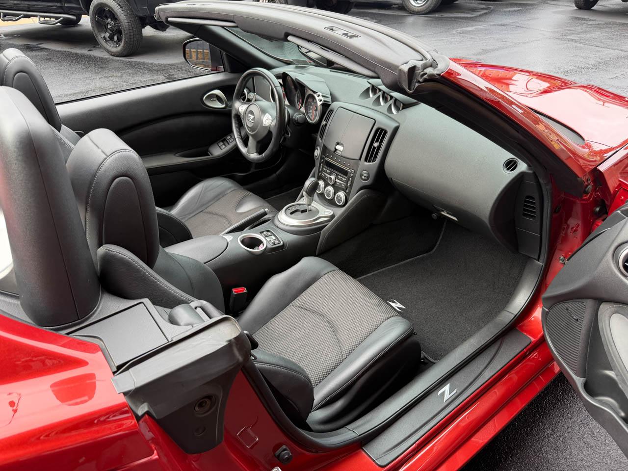 Nissan Z 370Z Touring Roadster 2013