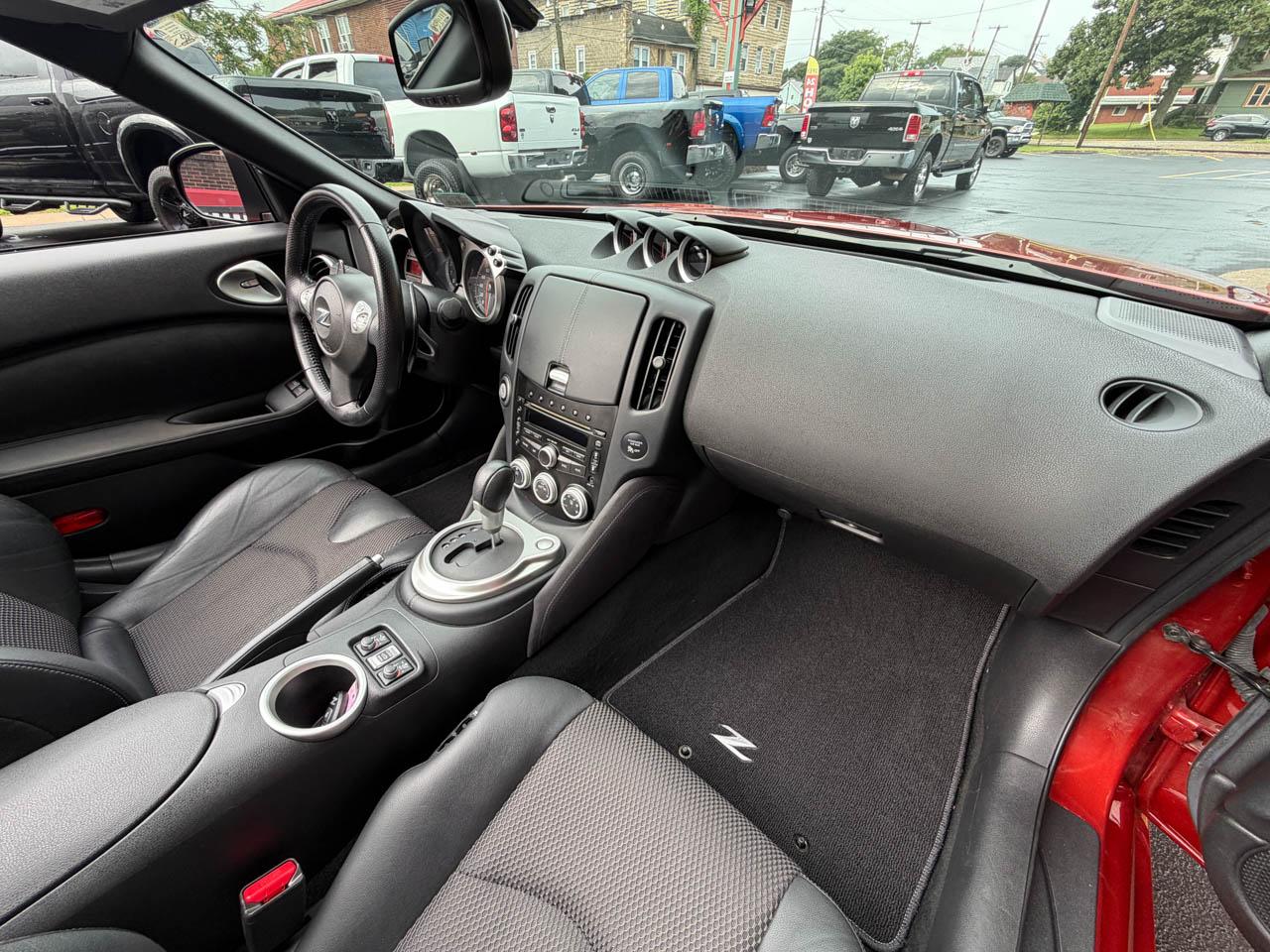 Nissan Z 370Z Touring Roadster 2013