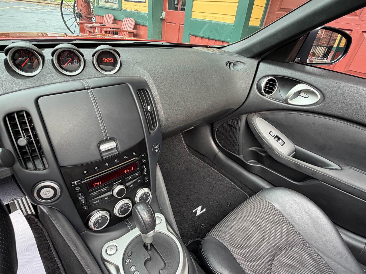 Nissan Z 370Z Touring Roadster 2013