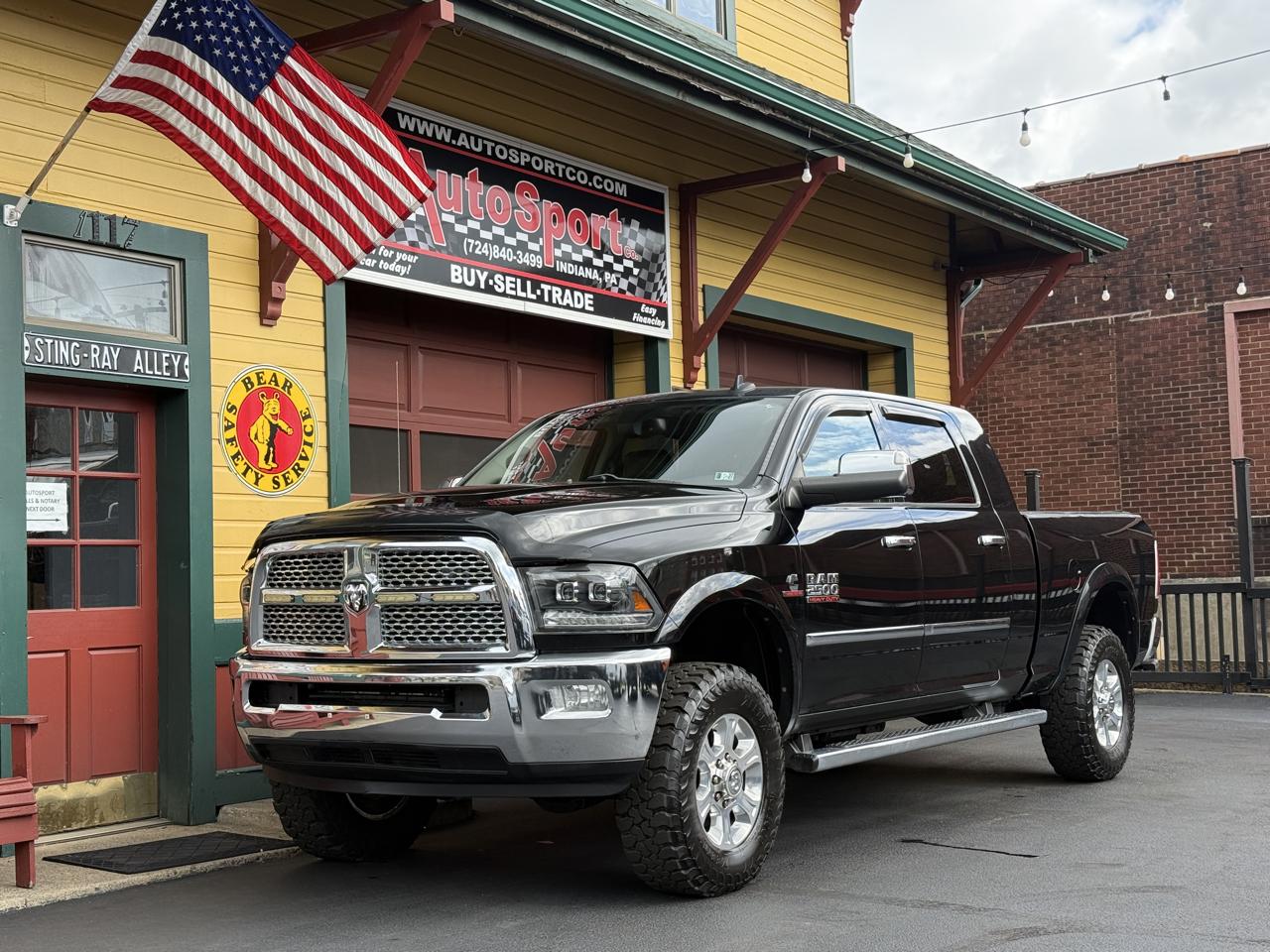 RAM 2500 Laramie Mega Cab 4WD 2015