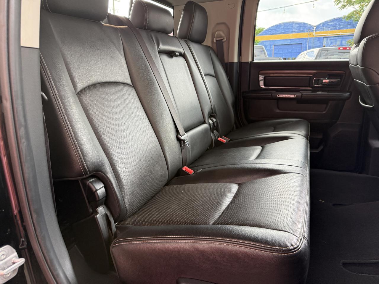 RAM 2500 Laramie Mega Cab 4WD 2015