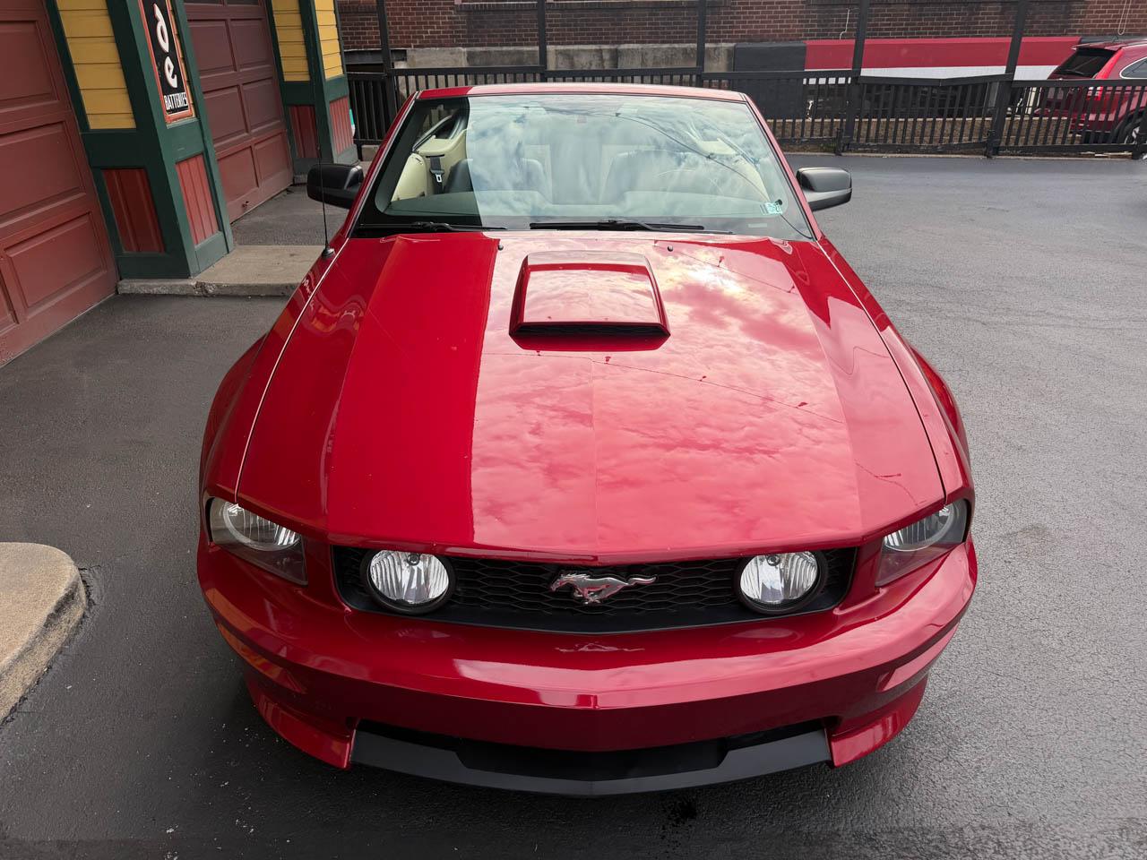 Ford Mustang  2007