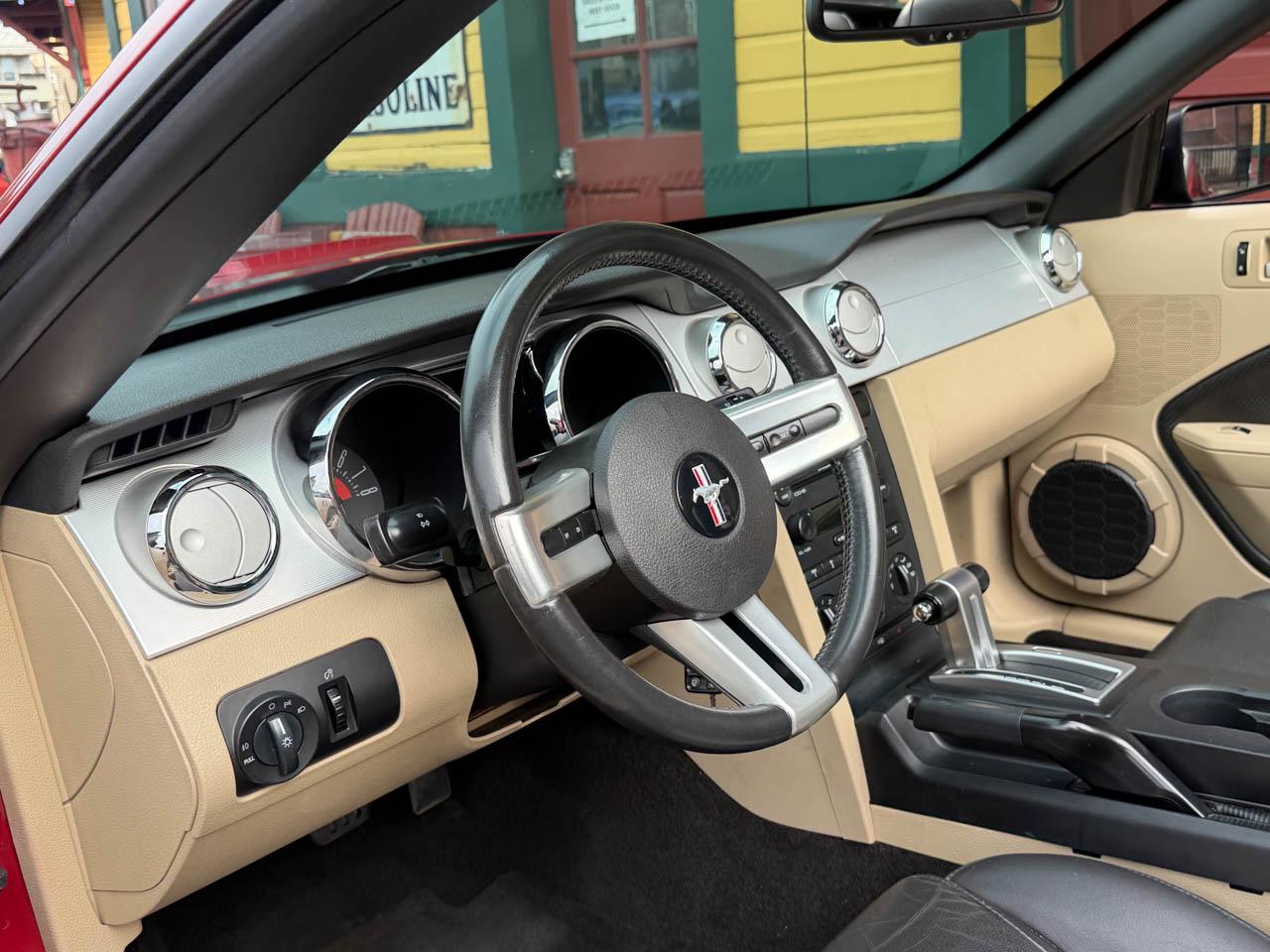 Ford Mustang  2007