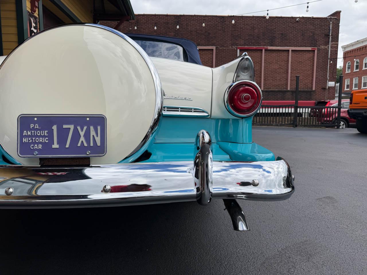 Ford Fairlane Sunliner Convertible  1955