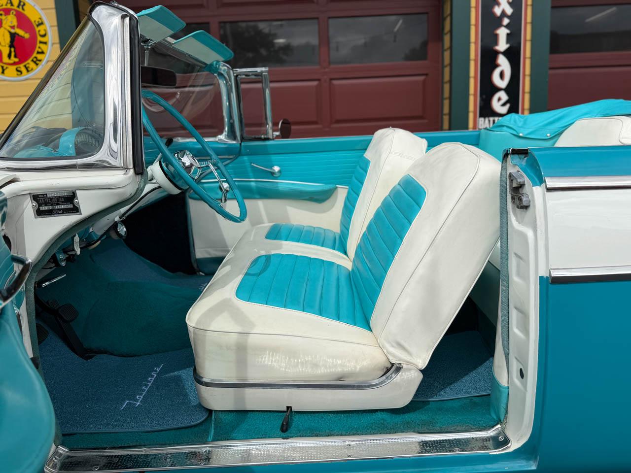 Ford Fairlane Sunliner Convertible  1955
