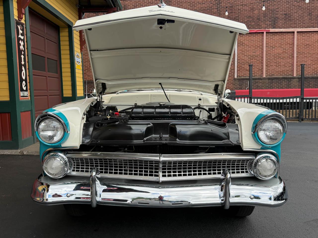 Ford Fairlane Sunliner Convertible  1955