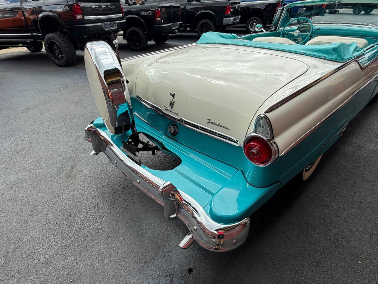 Ford Fairlane Sunliner Convertible  1955
