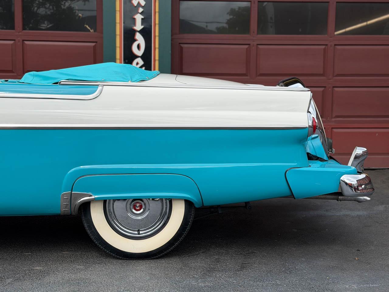 Ford Fairlane Sunliner Convertible  1955