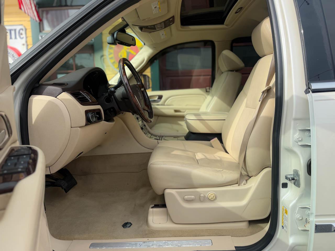 Cadillac Escalade 2WD 2008