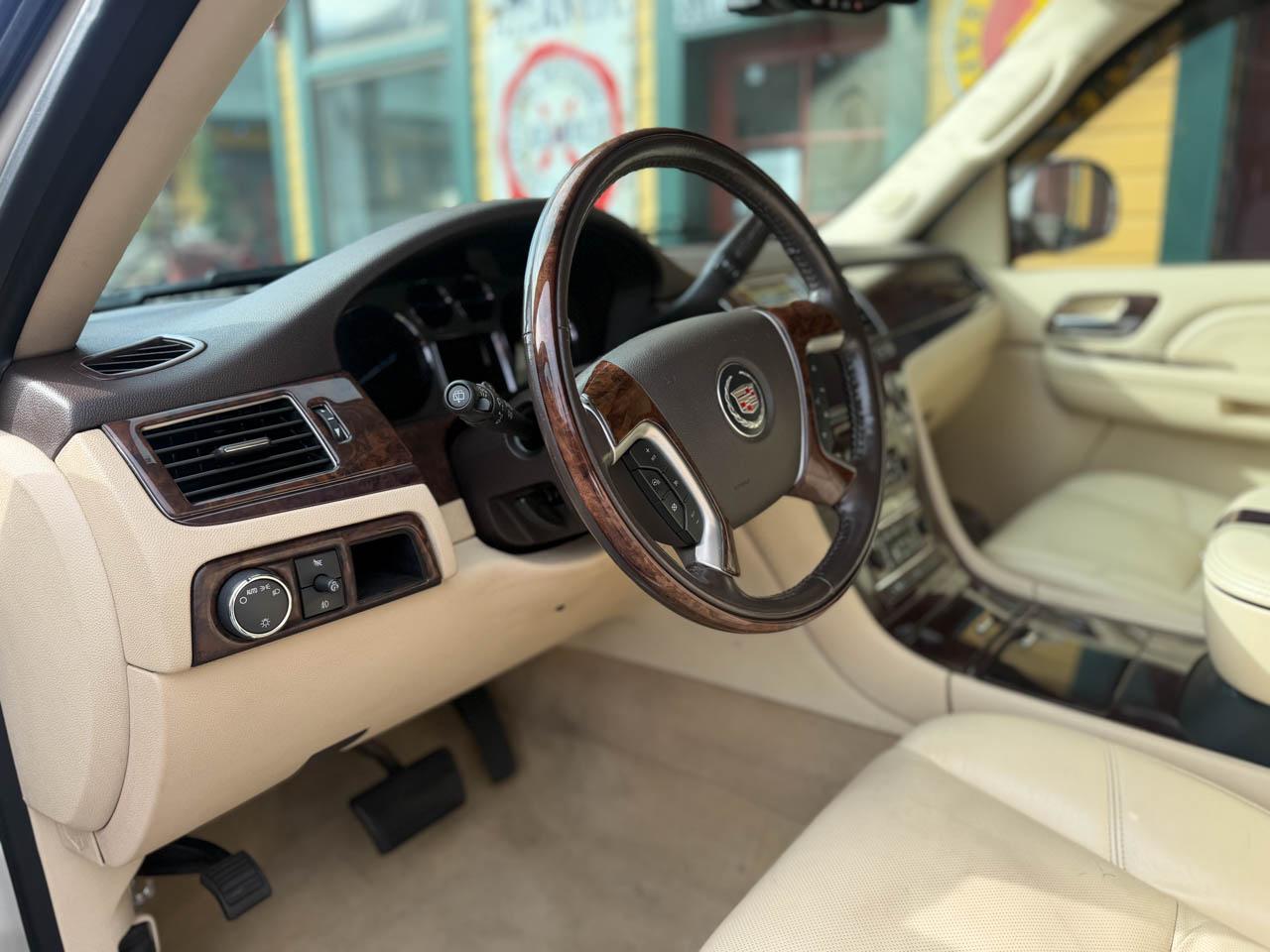 Cadillac Escalade 2WD 2008