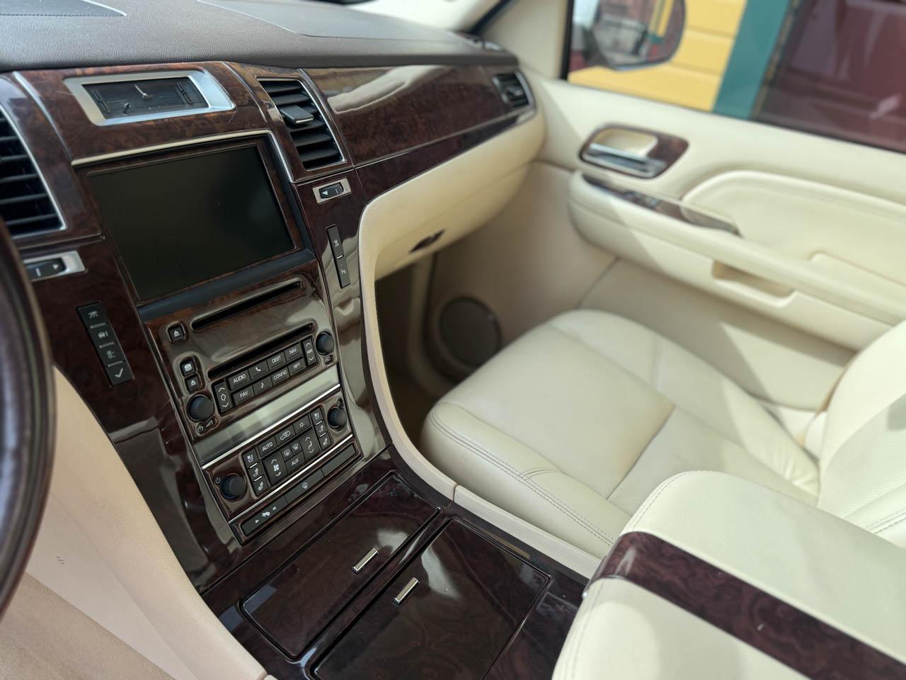 Cadillac Escalade 2WD 2008