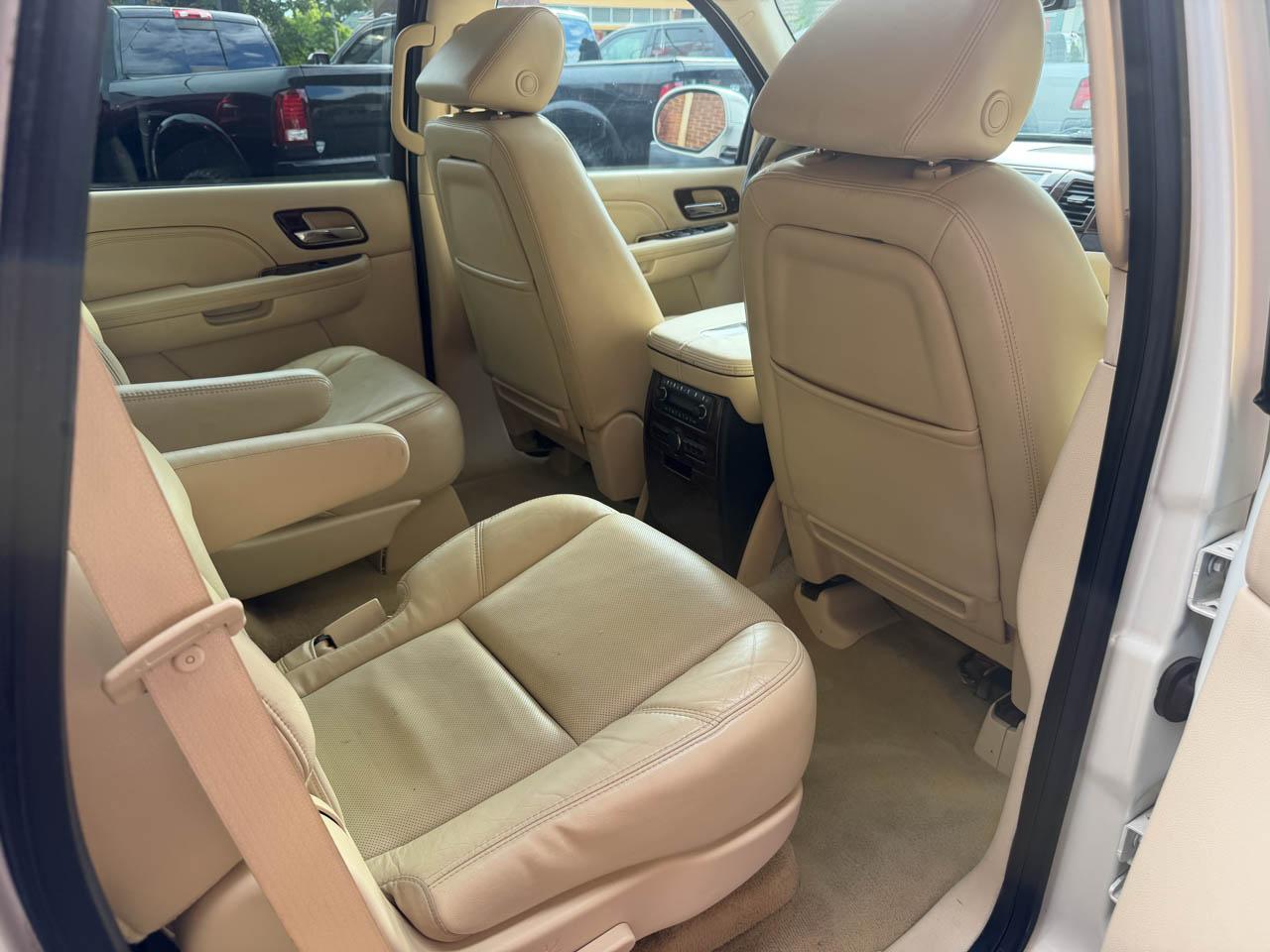 Cadillac Escalade 2WD 2008