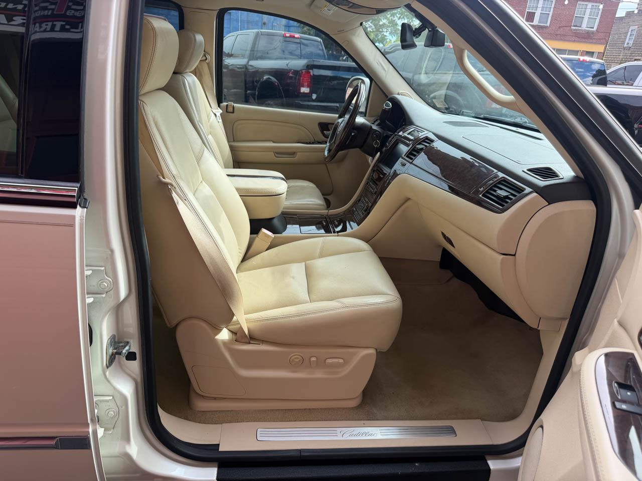Cadillac Escalade 2WD 2008