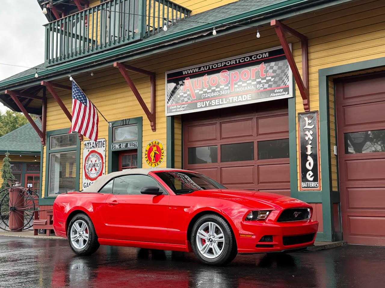 Ford Mustang V6 Convertible 2013