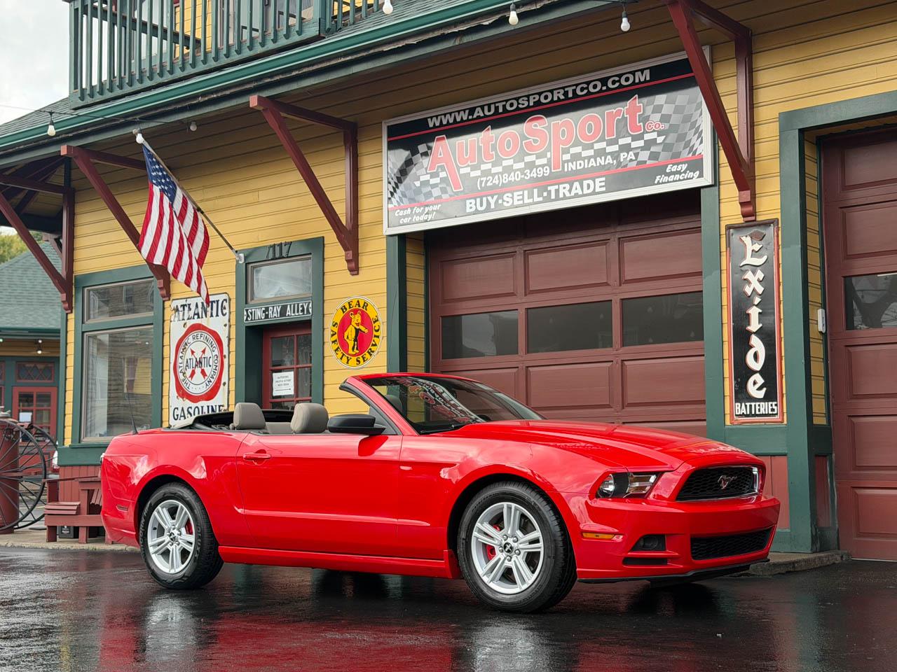 Ford Mustang V6 Convertible 2013