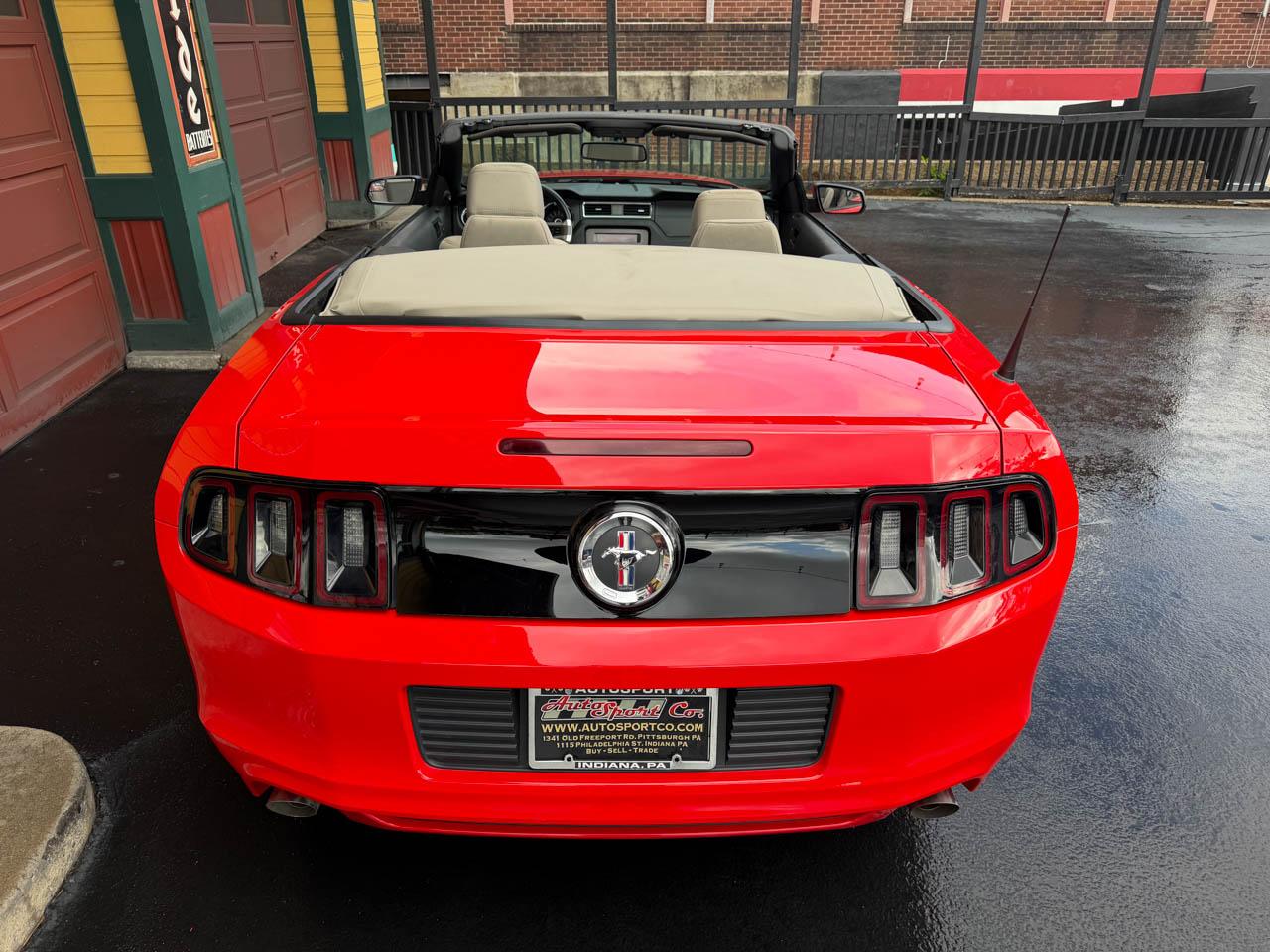 Ford Mustang V6 Convertible 2013