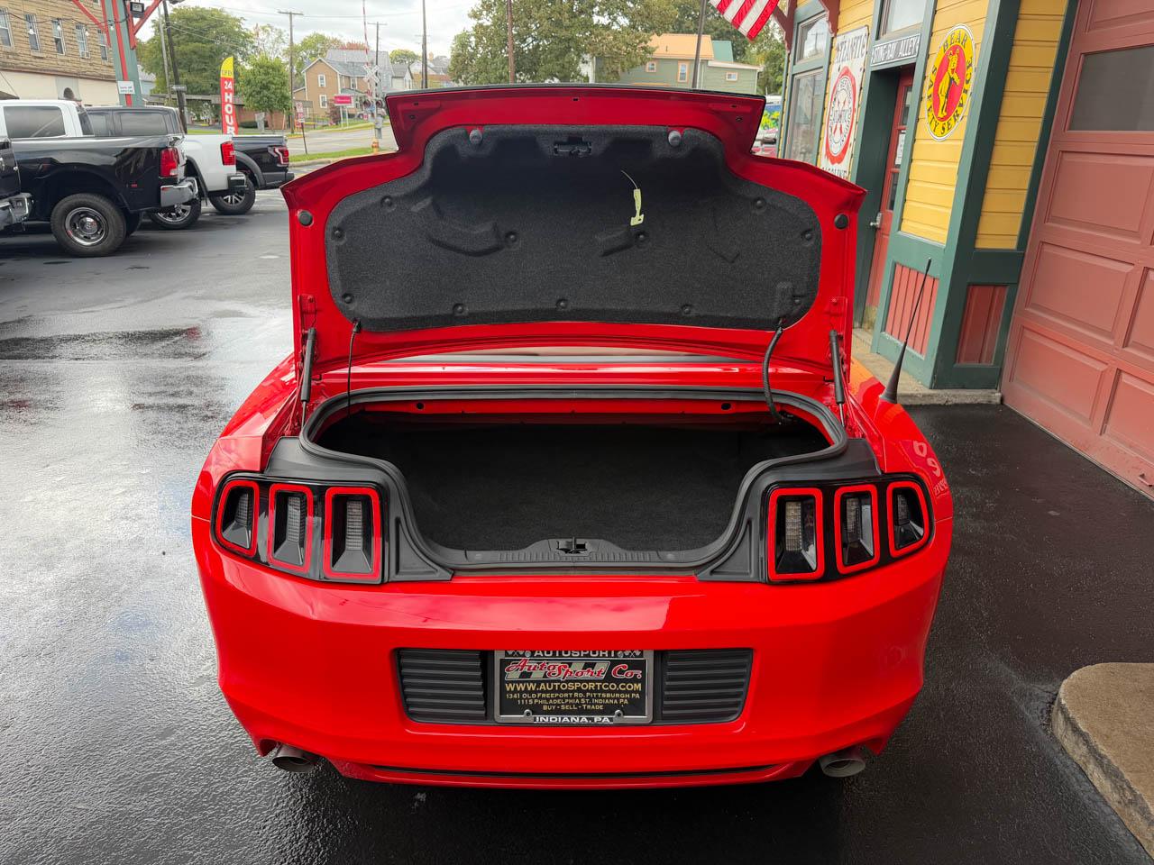 Ford Mustang V6 Convertible 2013